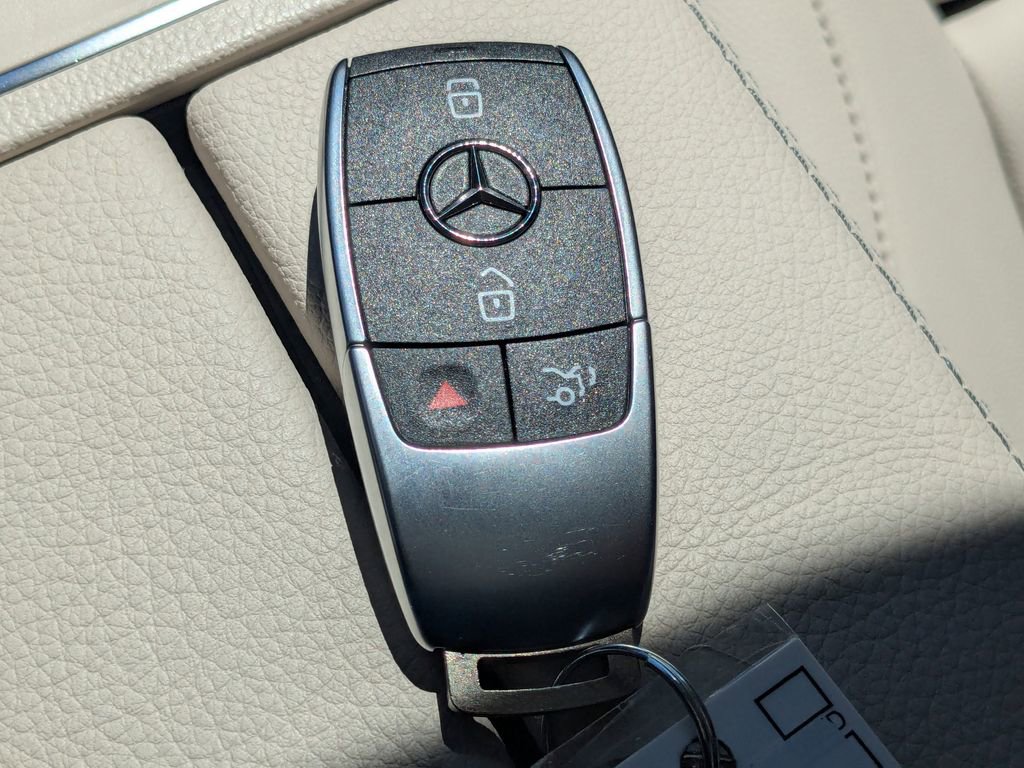 Certified 2023 Mercedes-Benz GLB 250 image 26