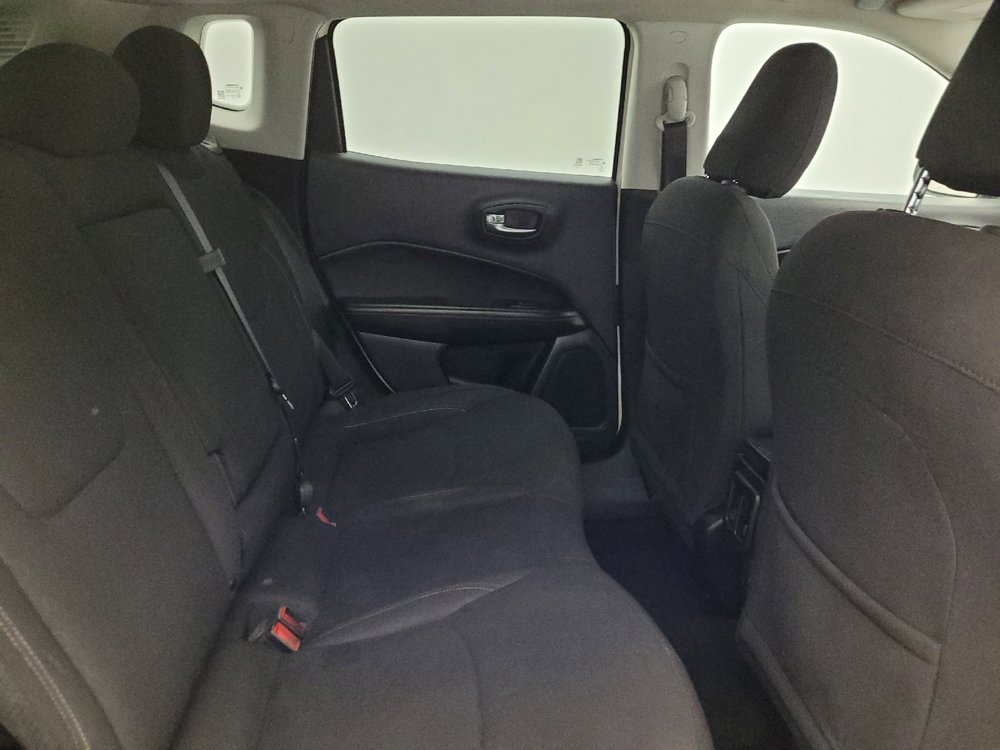 Used 2021 Jeep Compass Sport image 19