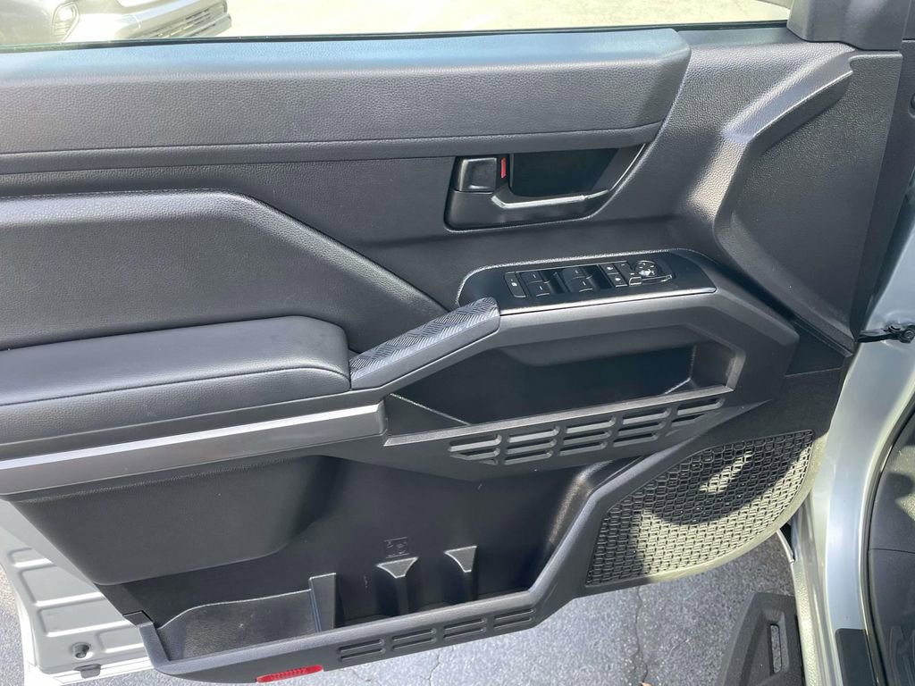 Used 2025 Toyota Tacoma SR5 image 26