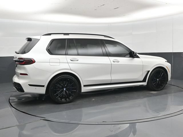 Used 2023 BMW X7 M60i w/ Executive Package AWD/4WD image 3