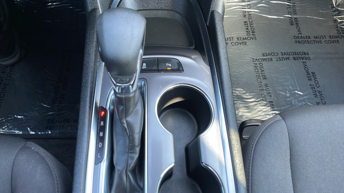 Used 2024 Chevrolet Malibu LT FWD image 22
