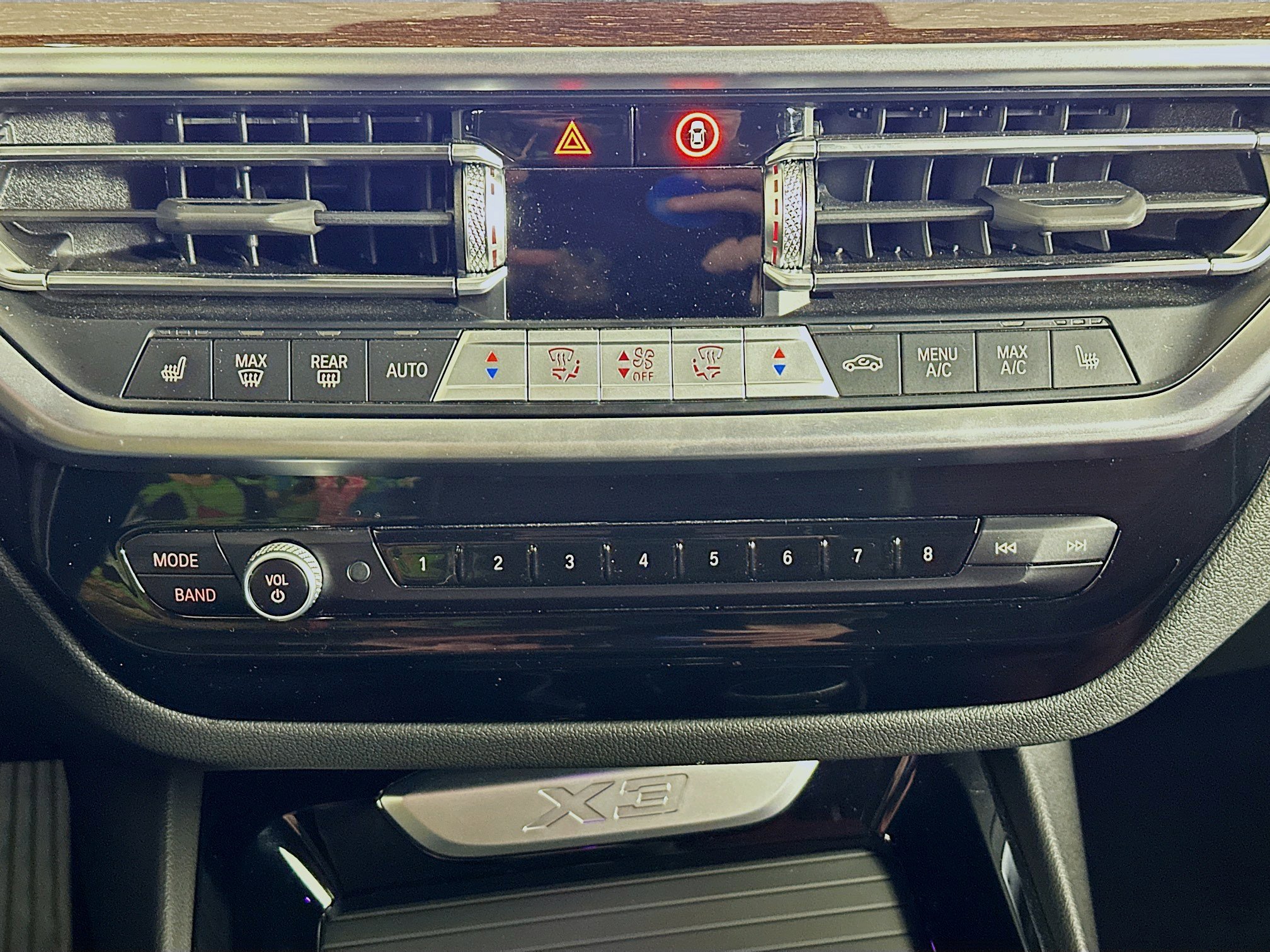 Used 2024 BMW X3 xDrive30i w/ Premium Package w/ZPA image 24