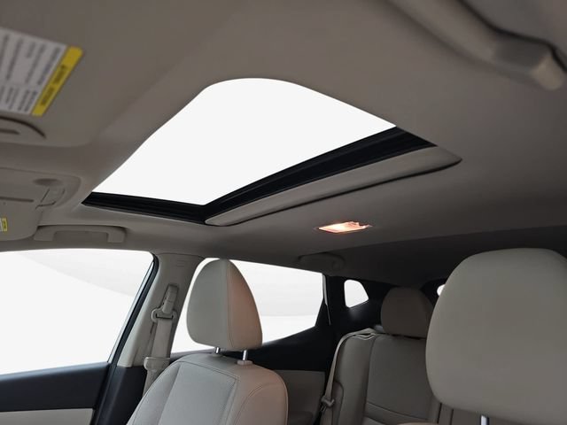 Used 2022 Nissan Rogue Sport SL w/ Premium Package FWD image 29