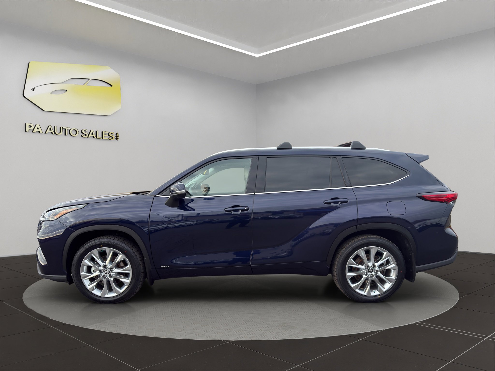 Used 2022 Toyota Highlander Limited image 4