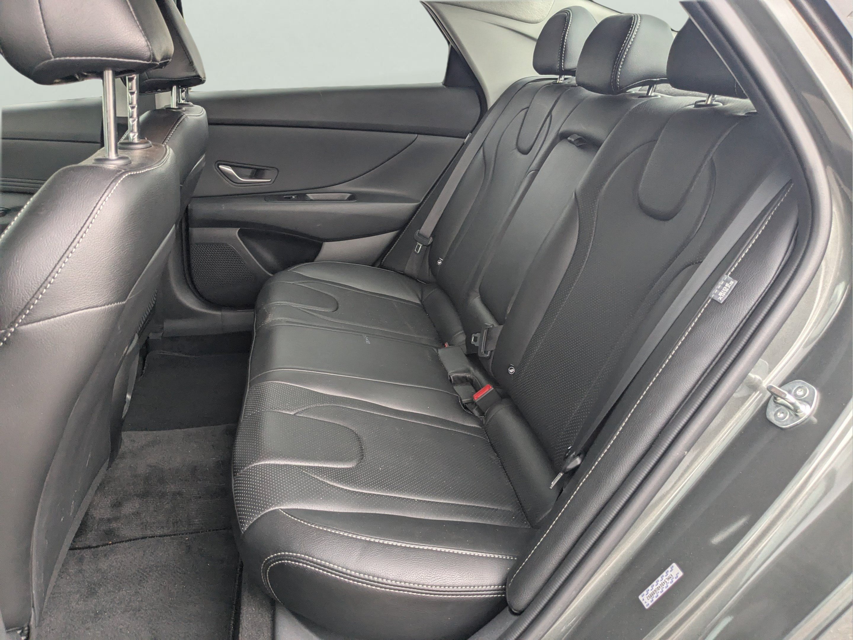 Used 2024 Hyundai Elantra SEL w/ Convenience Package FWD image 9