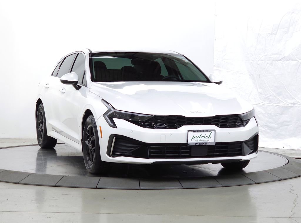 Used 2025 Kia K5 LXS FWD image 1