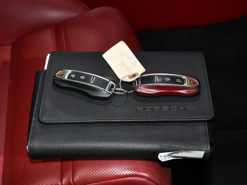 Used 2021 Porsche Cayenne Turbo w/ Assistance Package image 62