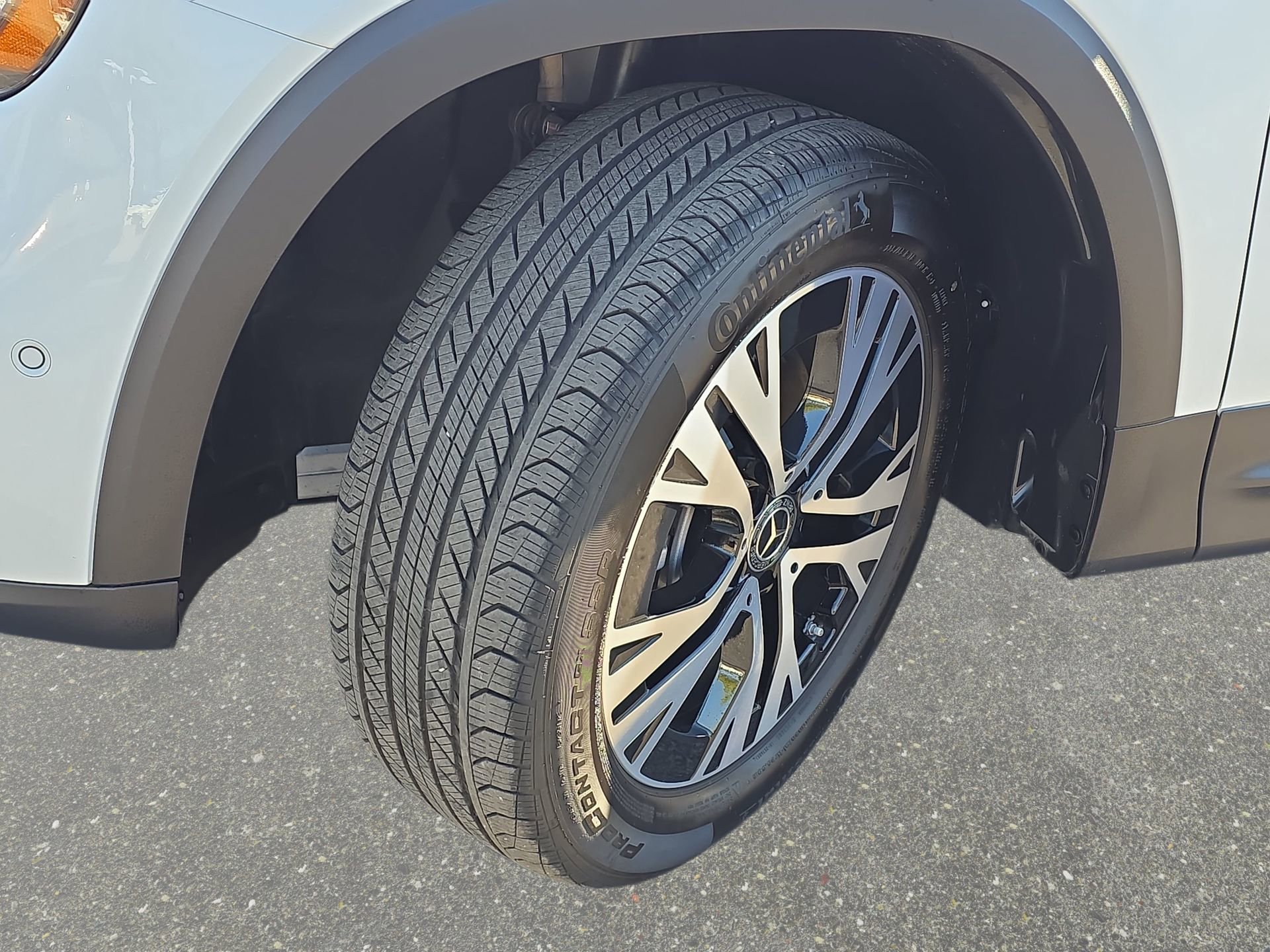 Certified 2025 Mercedes-Benz GLB 250 image 30