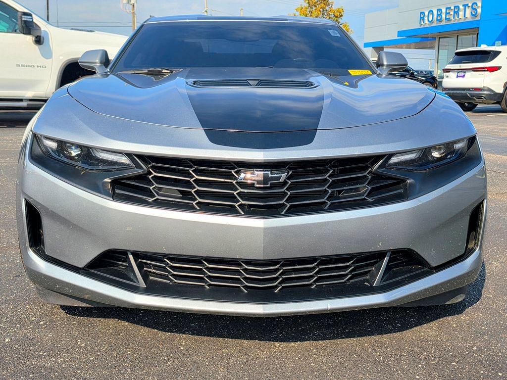 Used 2023 Chevrolet Camaro LT RWD image 10