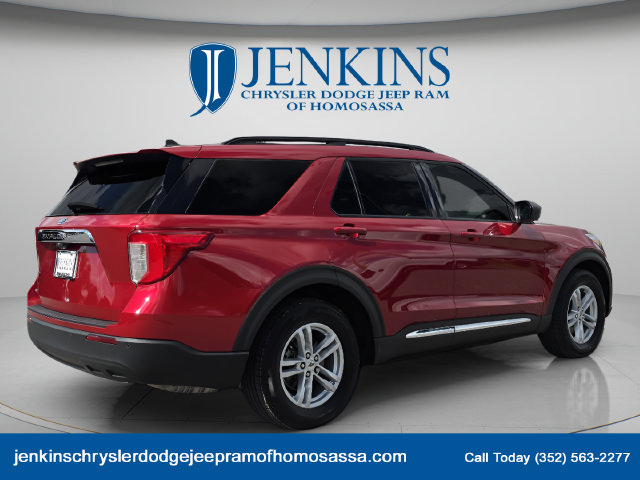 Used 2024 Ford Explorer XLT RWD image 4