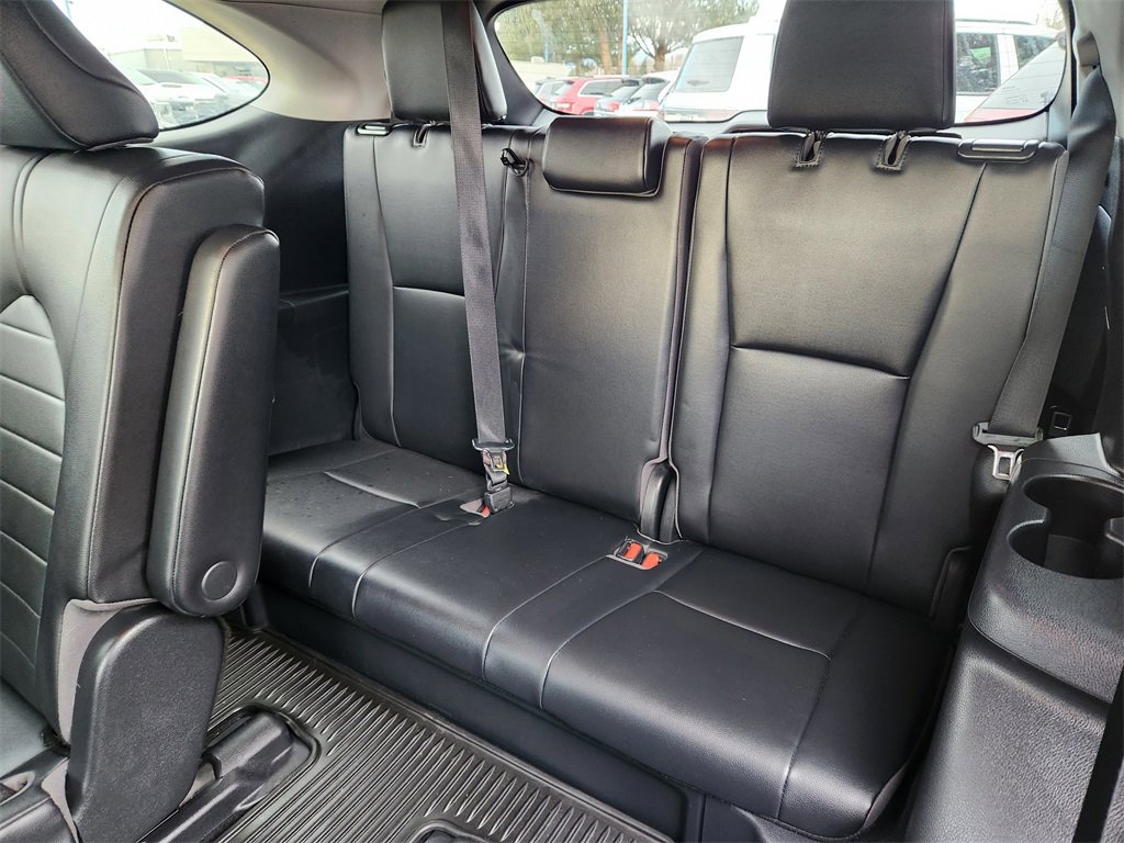 Used 2020 Toyota Highlander XLE image 10