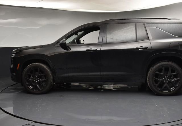 Used 2026 Chevrolet Traverse RS FWD image 5