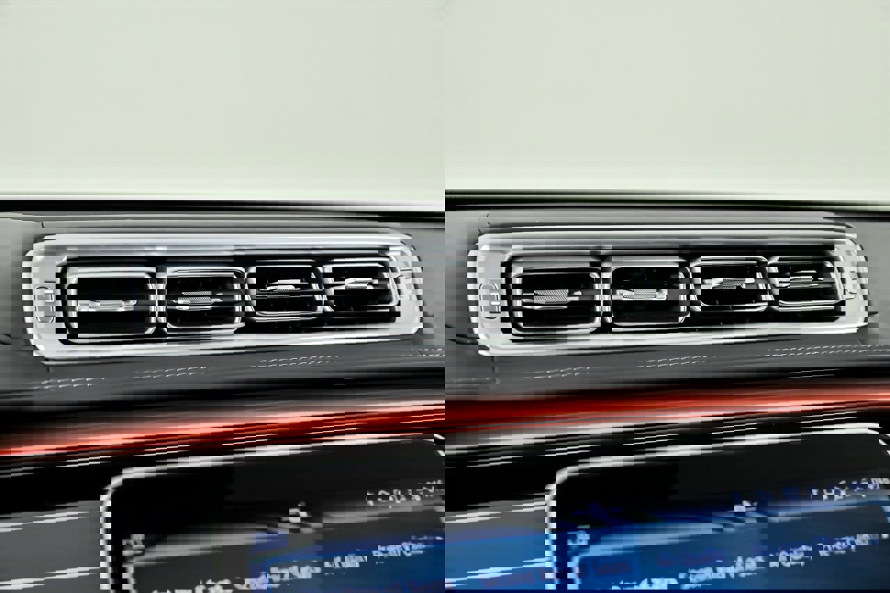 Used 2024 Mercedes-Benz S 63 AMG S image 33