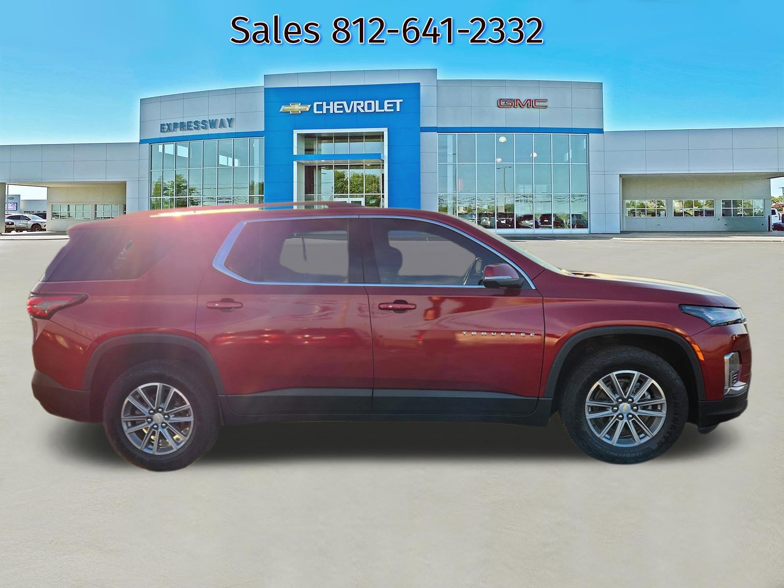 Used 2022 Chevrolet Traverse LT FWD image 8
