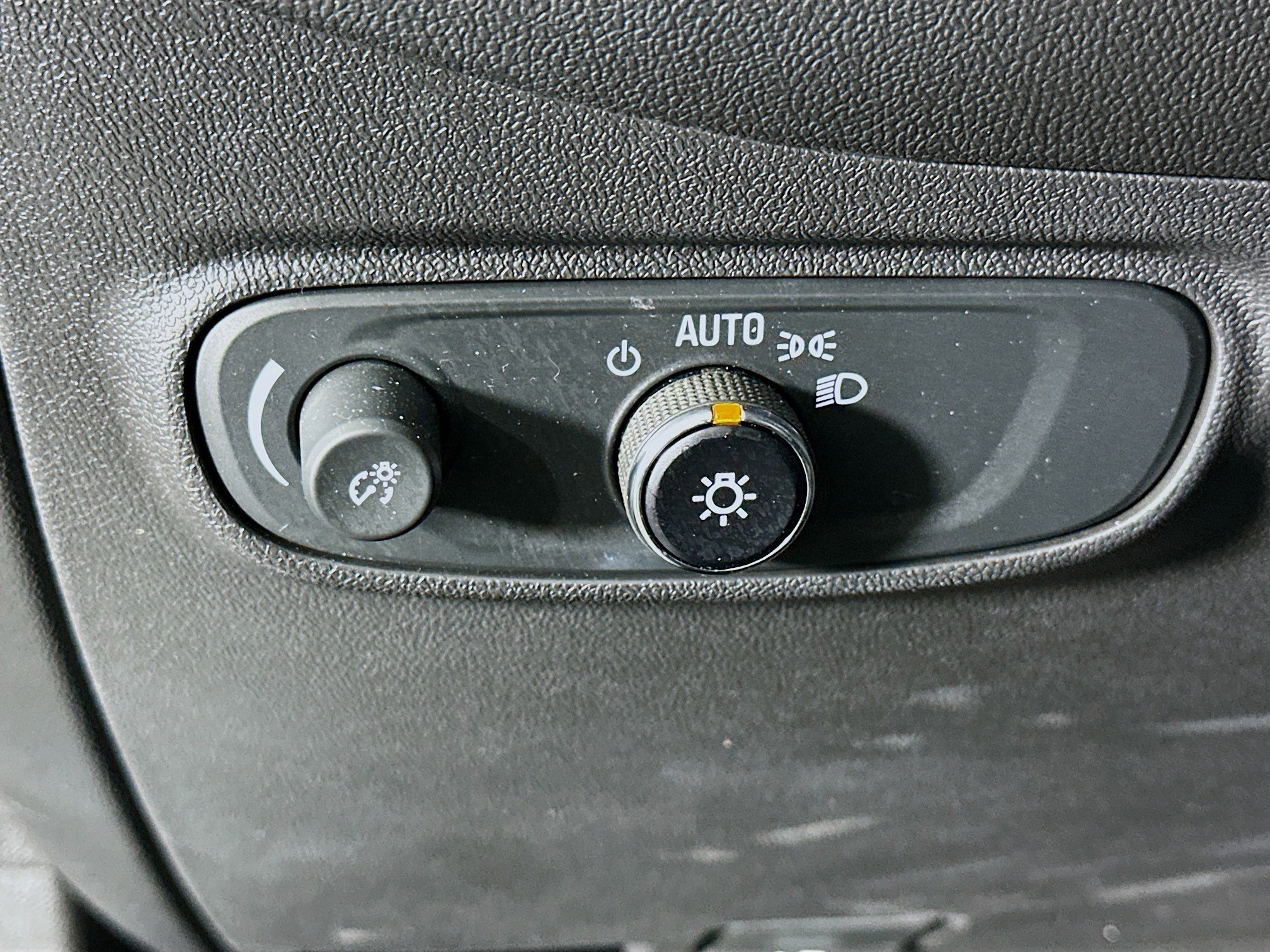 Used 2024 Chevrolet Equinox LT w/ LPO, Floor Liner Package image 17