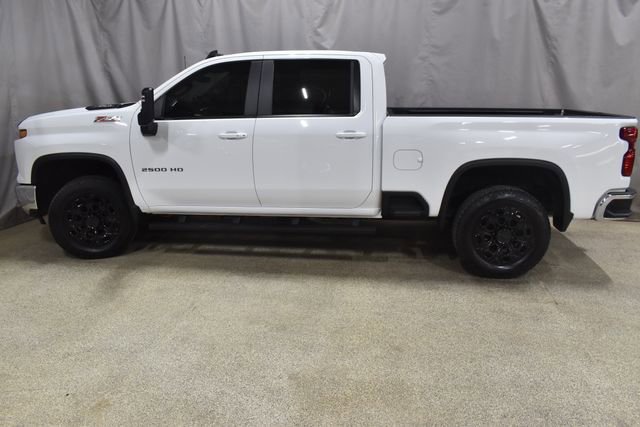 Used 2024 Chevrolet Silverado 2500 LT w/ Convenience Package image 6