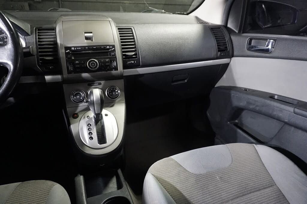 Used 2010 Nissan Sentra 2.0 S w/ Convenience Pkg FWD image 14