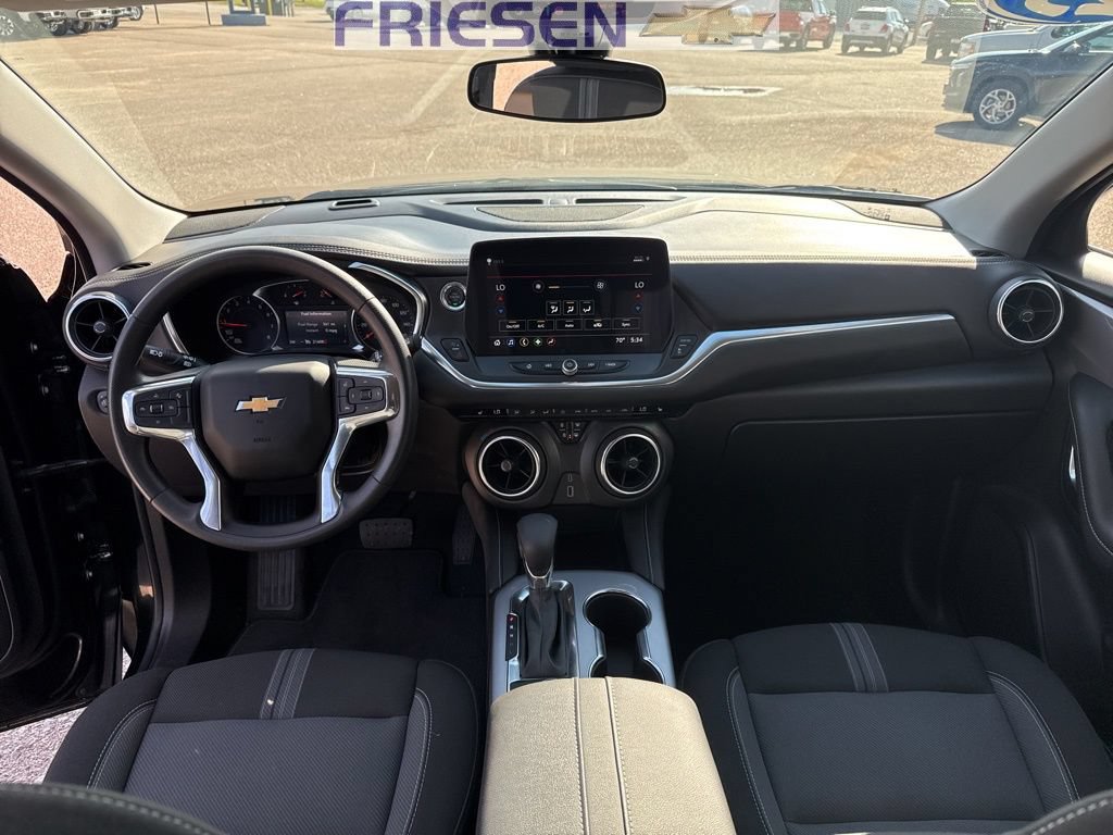 Used 2025 Chevrolet Blazer LT AWD/4WD image 14