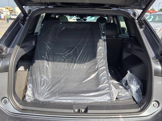 New 2026 Volkswagen Tiguan SE R-Line FWD image 12