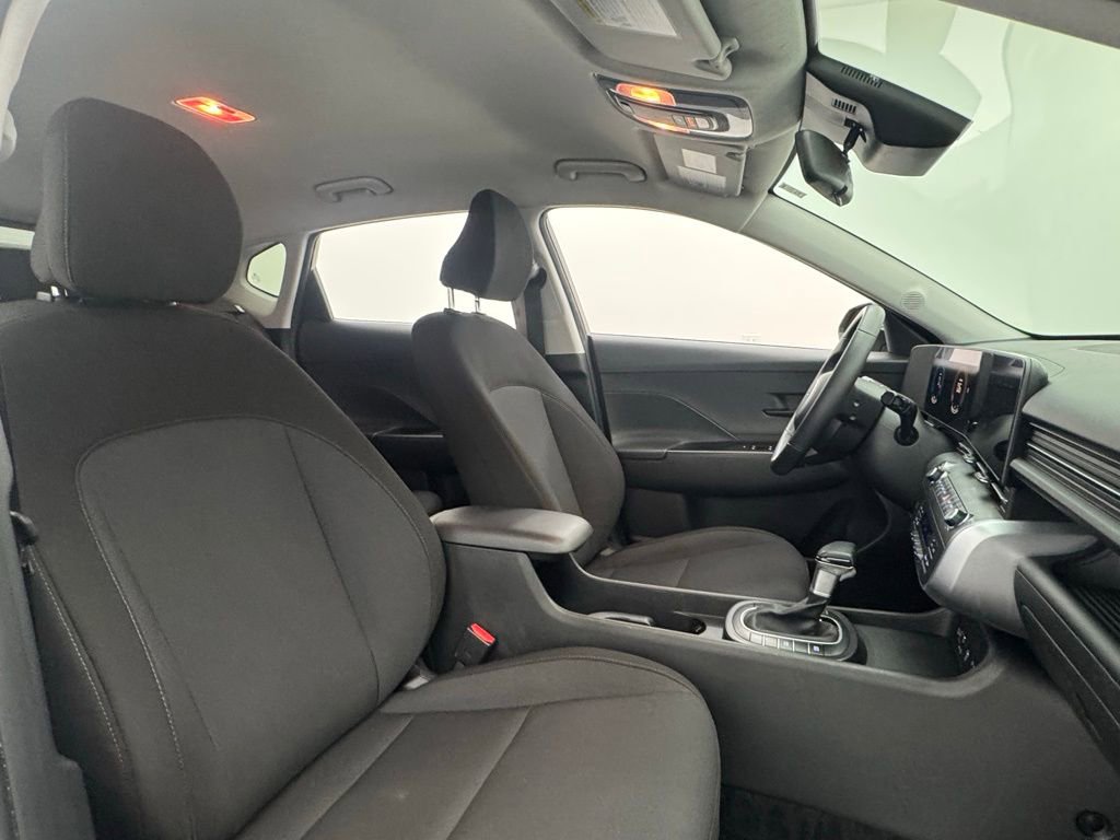 Used 2025 Hyundai Kona SEL FWD image 30