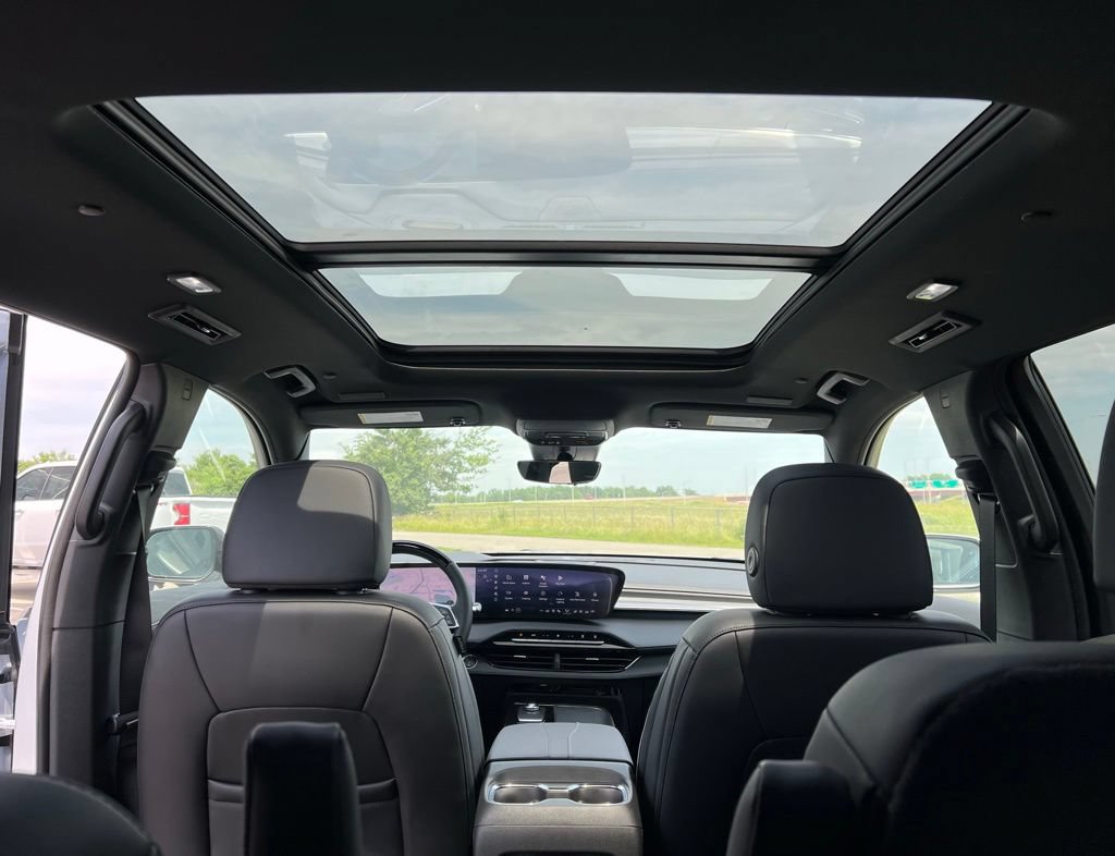 New 2026 Buick Enclave Avenir w/ Super Cruise Package FWD image 24