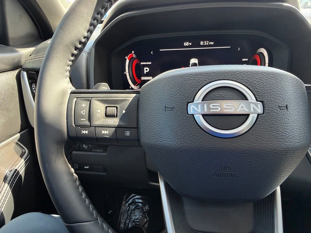 Used 2025 Nissan Rogue Platinum w/ Platinum Premium Package FWD image 27