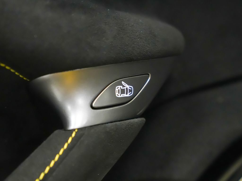 Used 2025 Ferrari Roma Spider image 20