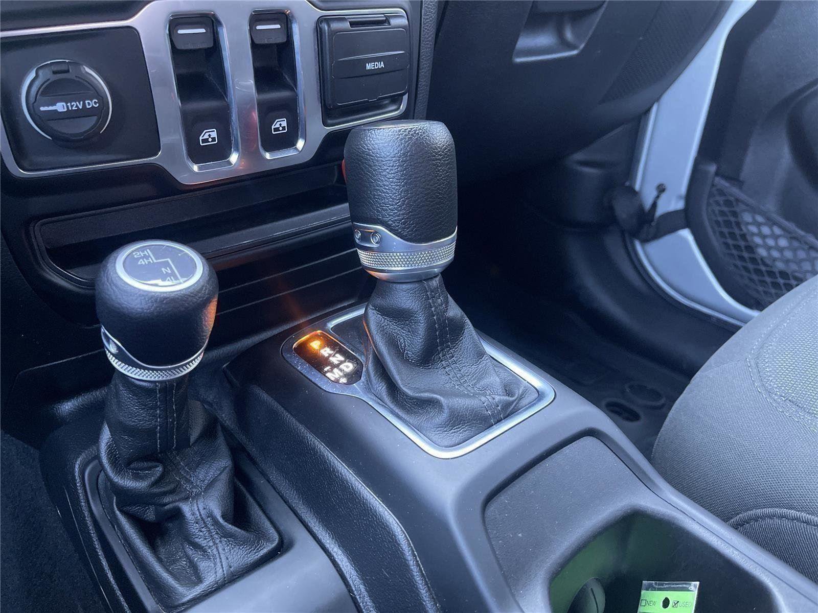 Used 2023 Jeep Wrangler Sport AWD/4WD image 31