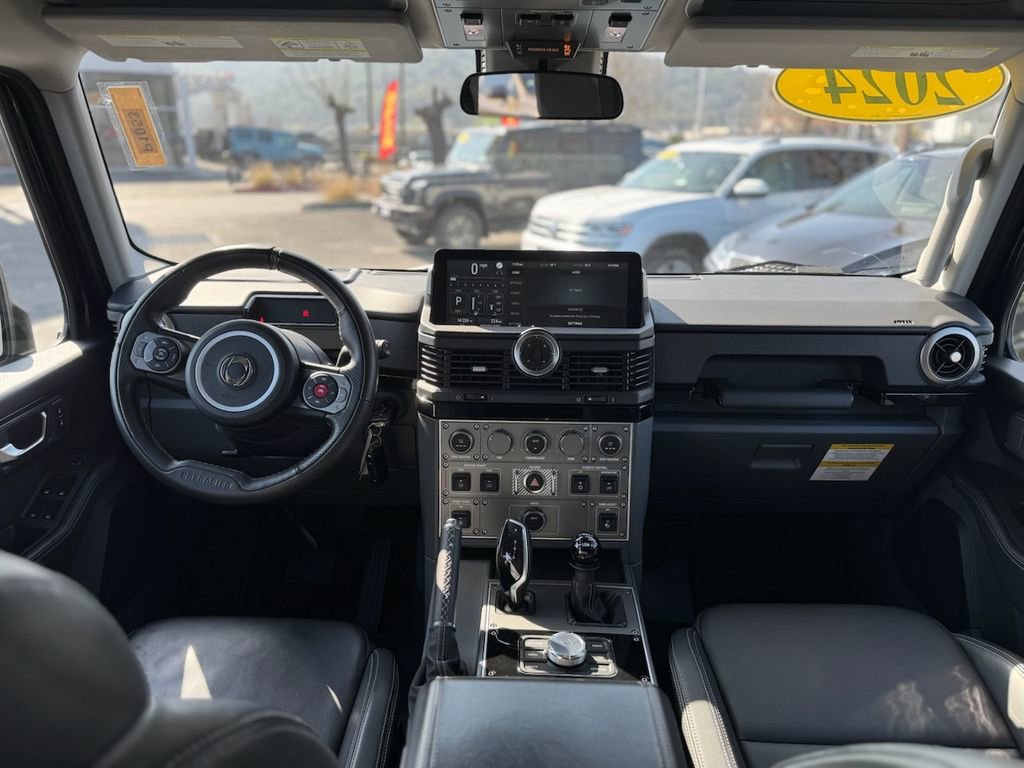 Used 2024 INEOS Grenadier Fieldmaster Edition image 17