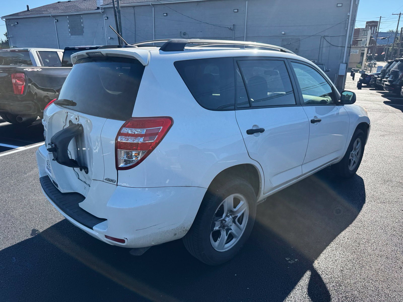 Used 2011 Toyota RAV4 4WD w/ Base L4 Extra Value Pkg image 6