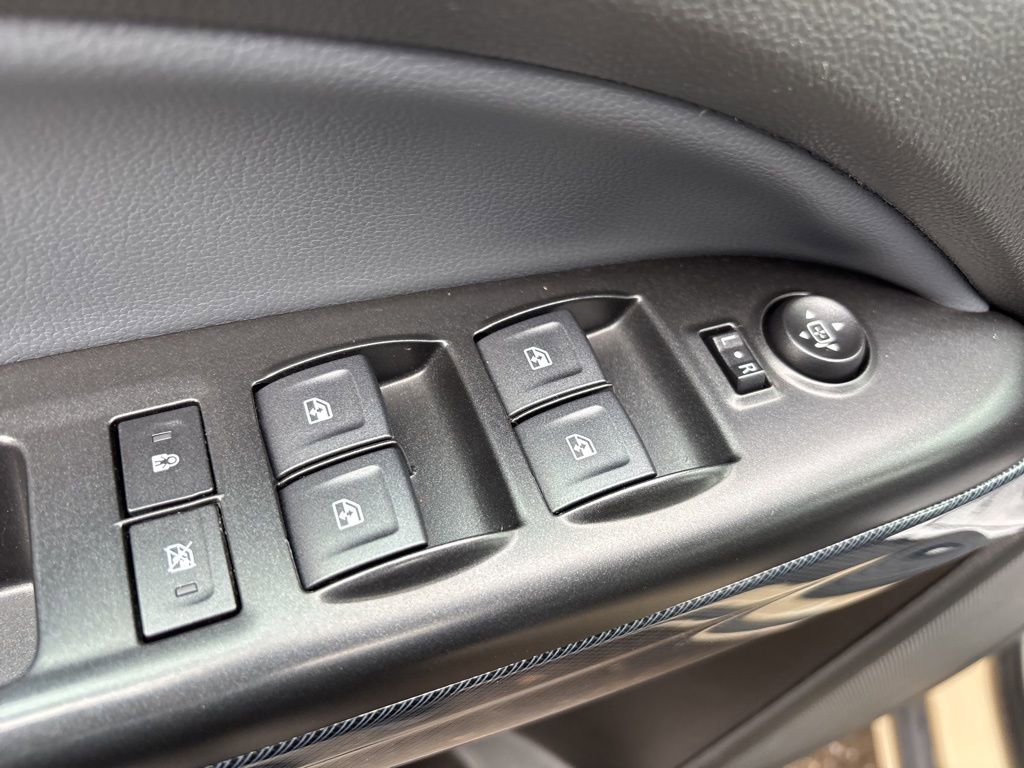 Used 2022 Chevrolet Colorado Z71 image 13