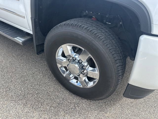 Used 2018 GMC Sierra 3500 Denali w/ Duramax Plus Package image 4