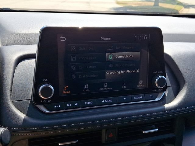 Used 2025 Nissan Rogue SV FWD image 19