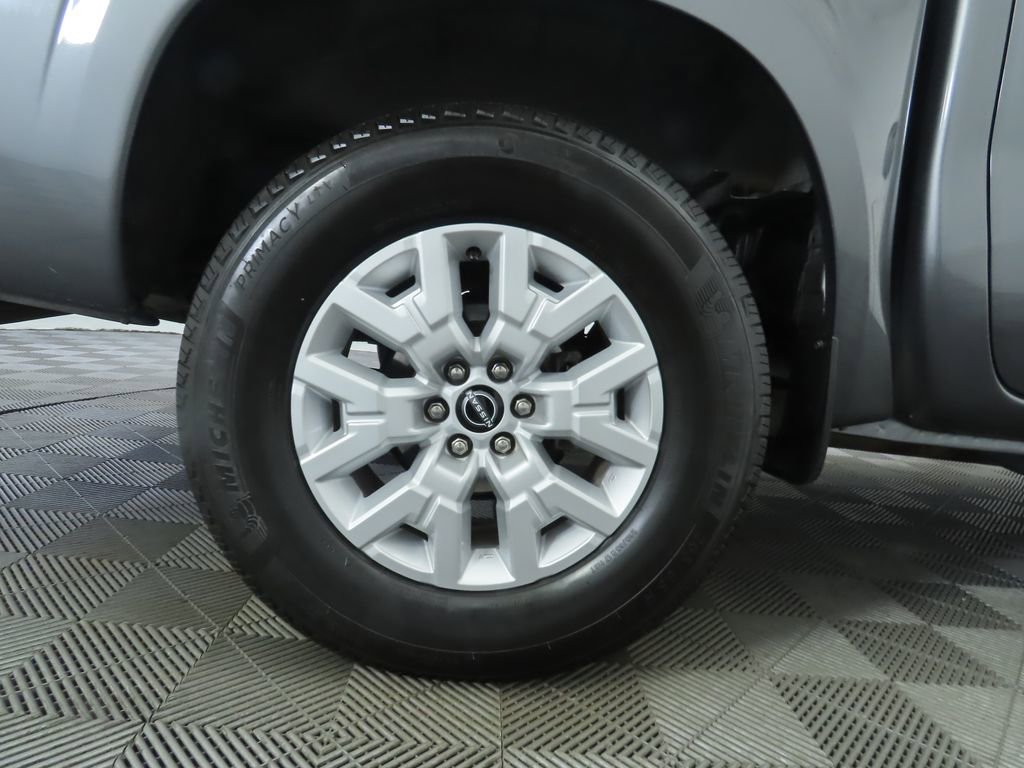 Used 2022 Nissan Frontier SV image 32