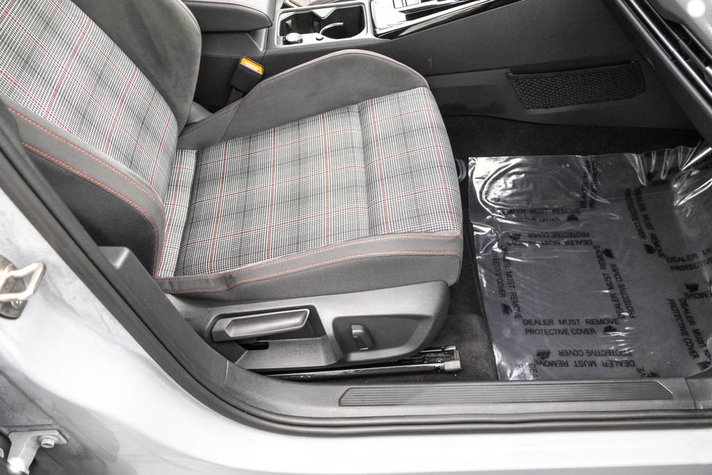 Used 2024 Volkswagen GTI SE image 33