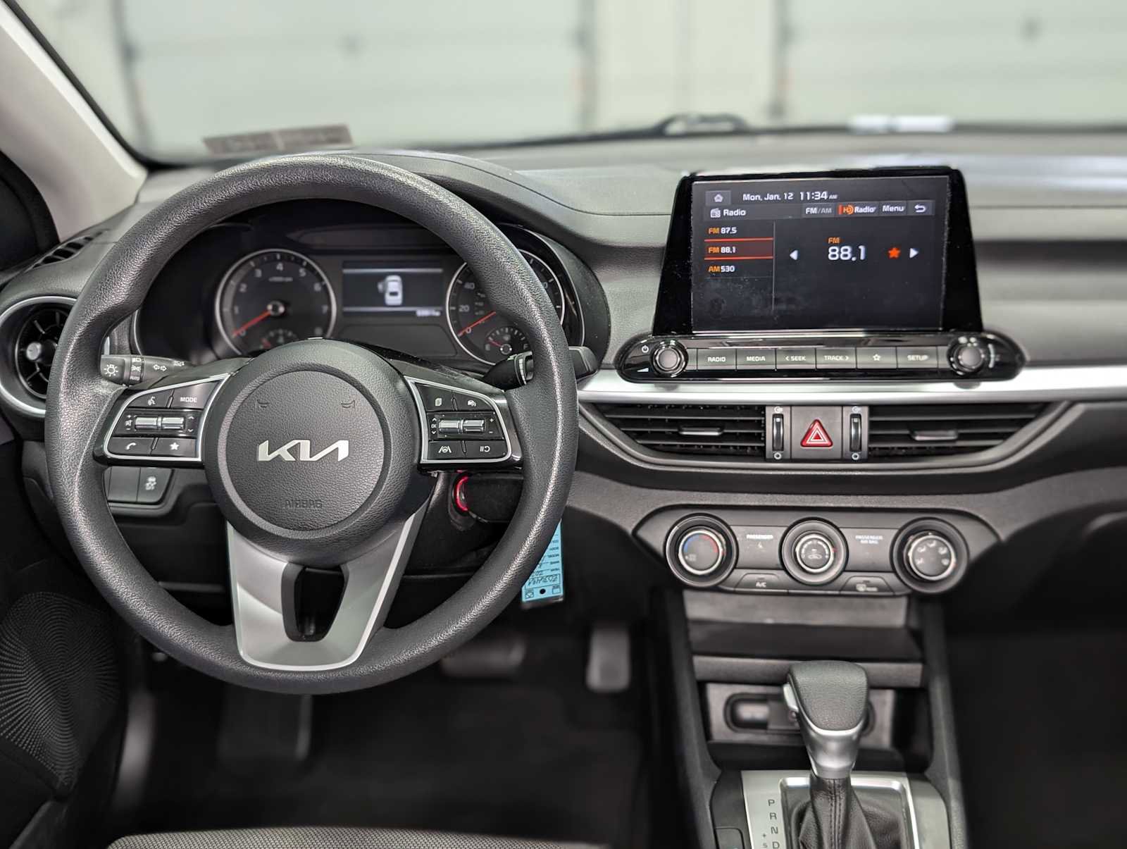 Used 2024 Kia Forte LXS w/ LXS Technology Package image 5