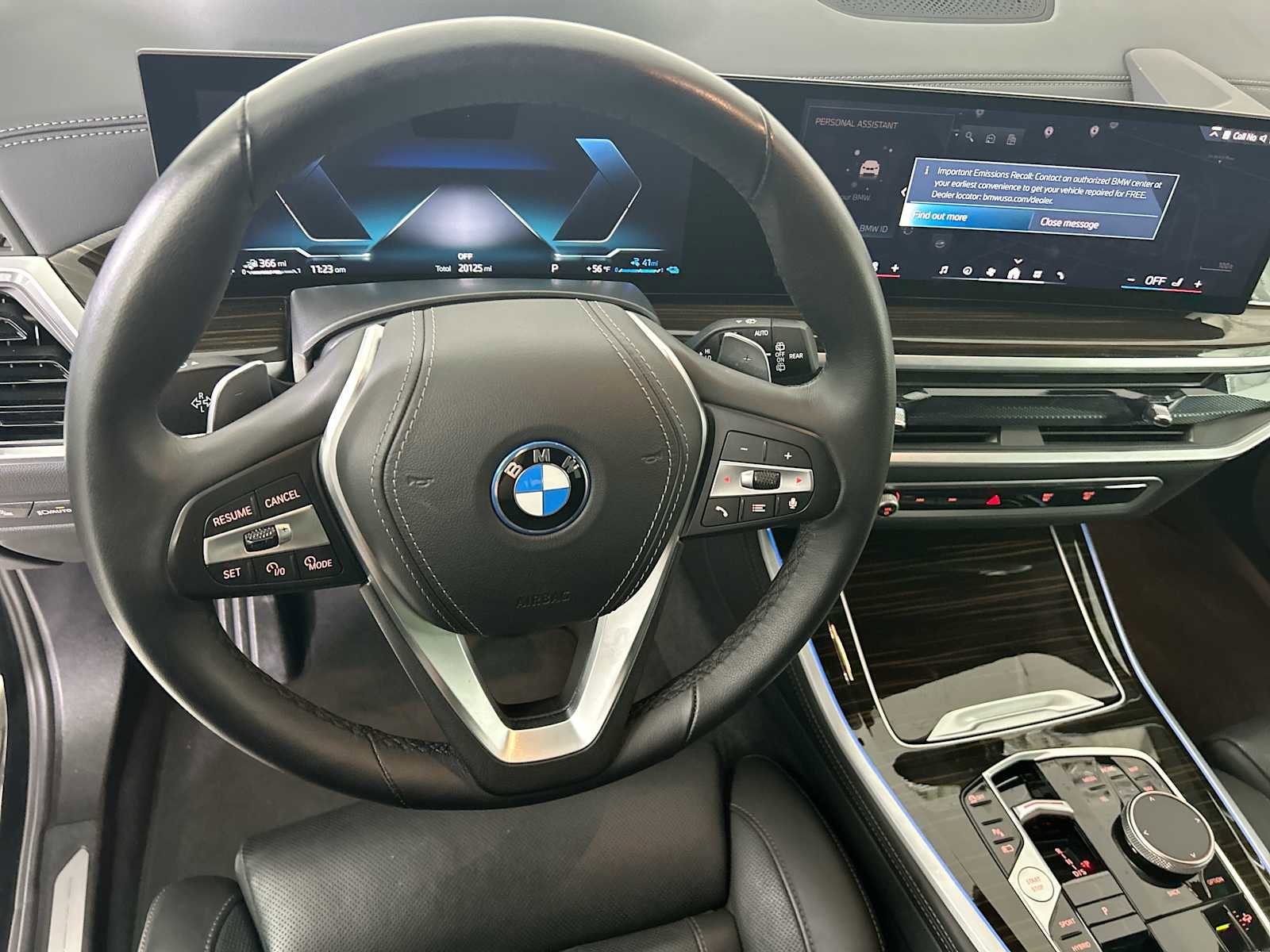 Used 2025 BMW X5 xDrive50e image 10