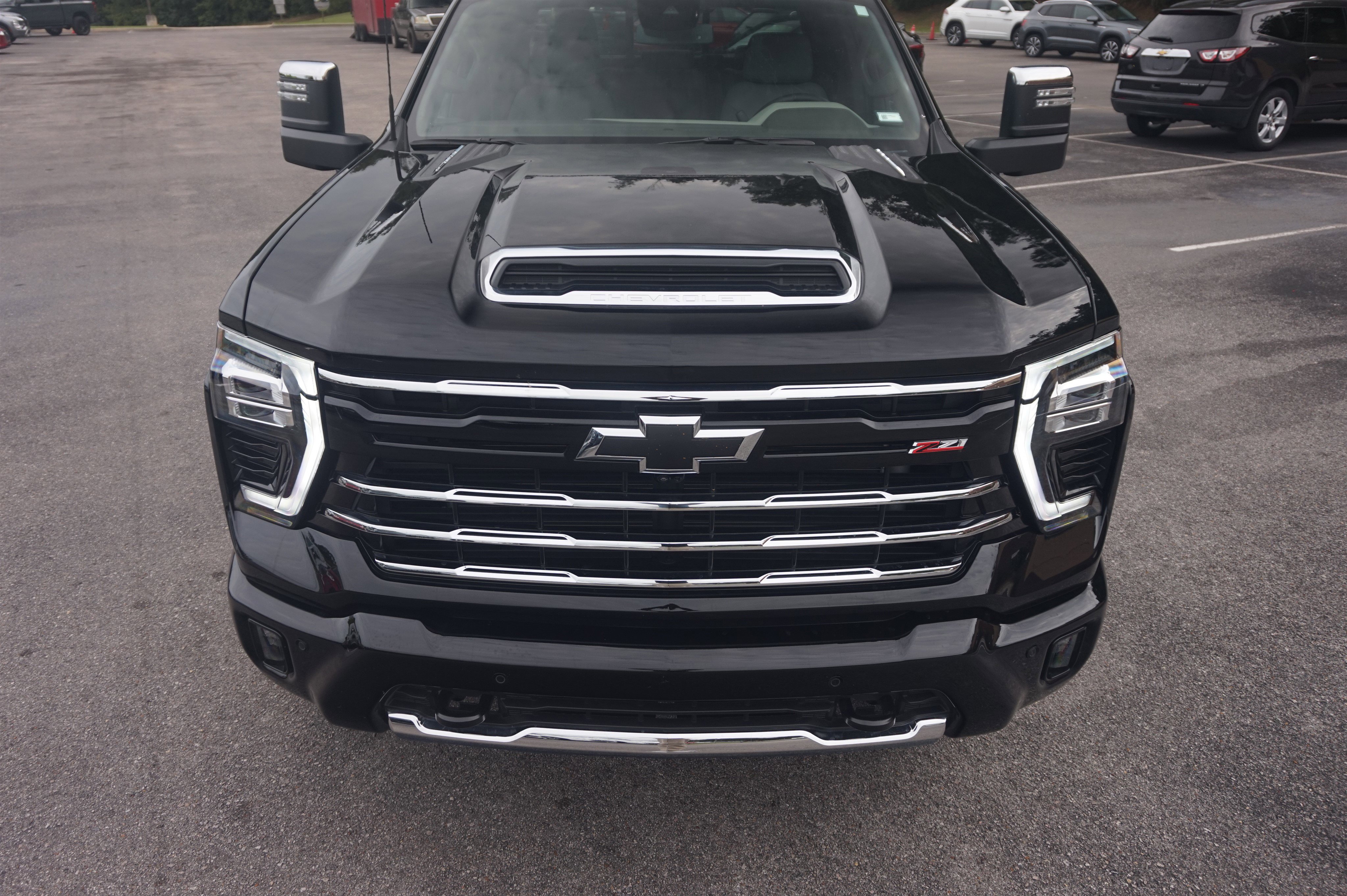 Used 2025 Chevrolet Silverado 2500 LT w/ Z71 Chrome Sport Edition image 12