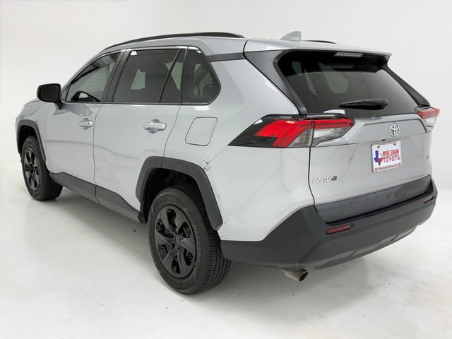 Used 2020 Toyota RAV4 LE FWD image 40