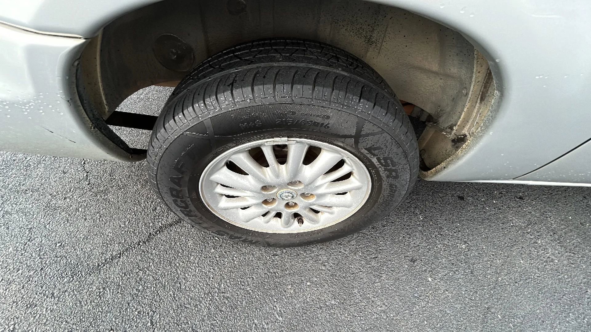 Used 2004 Chrysler Town & Country Touring FWD image 53