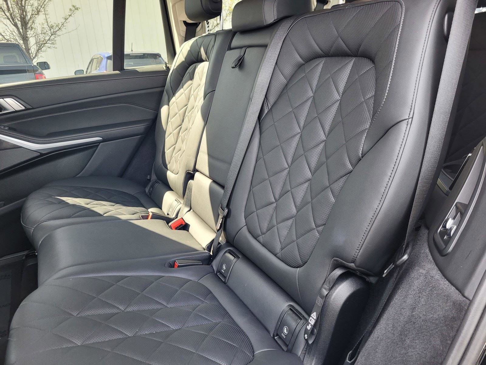 Certified 2024 BMW X7 xDrive40i image 13
