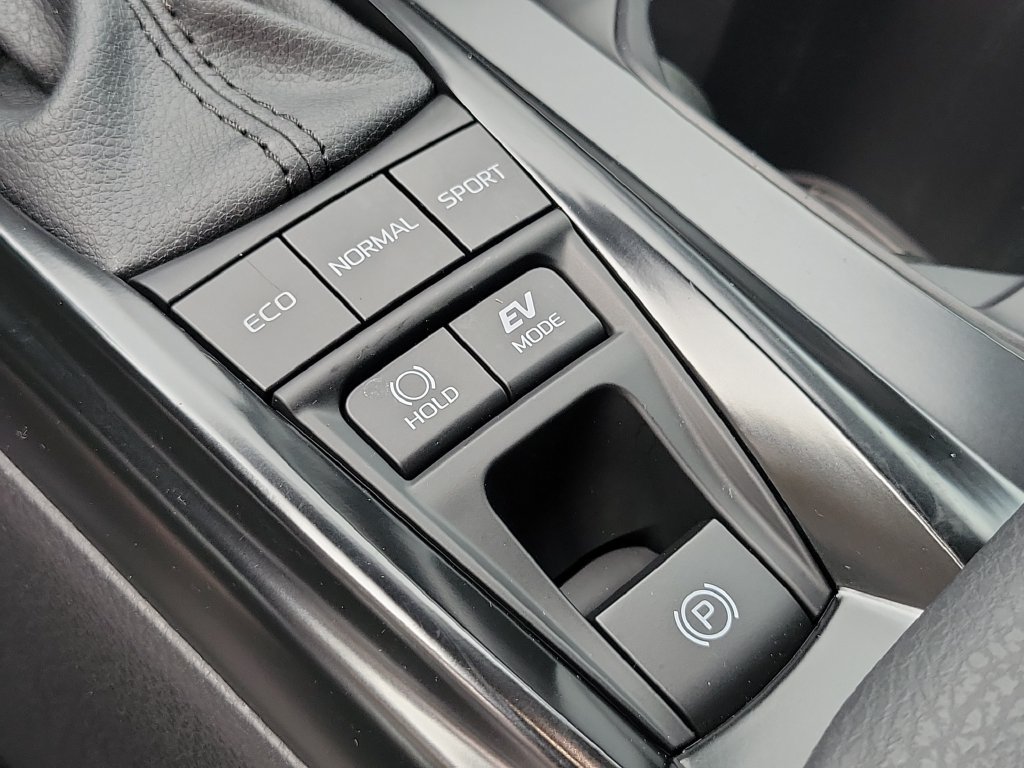 Used 2026 Toyota Camry SE FWD image 37