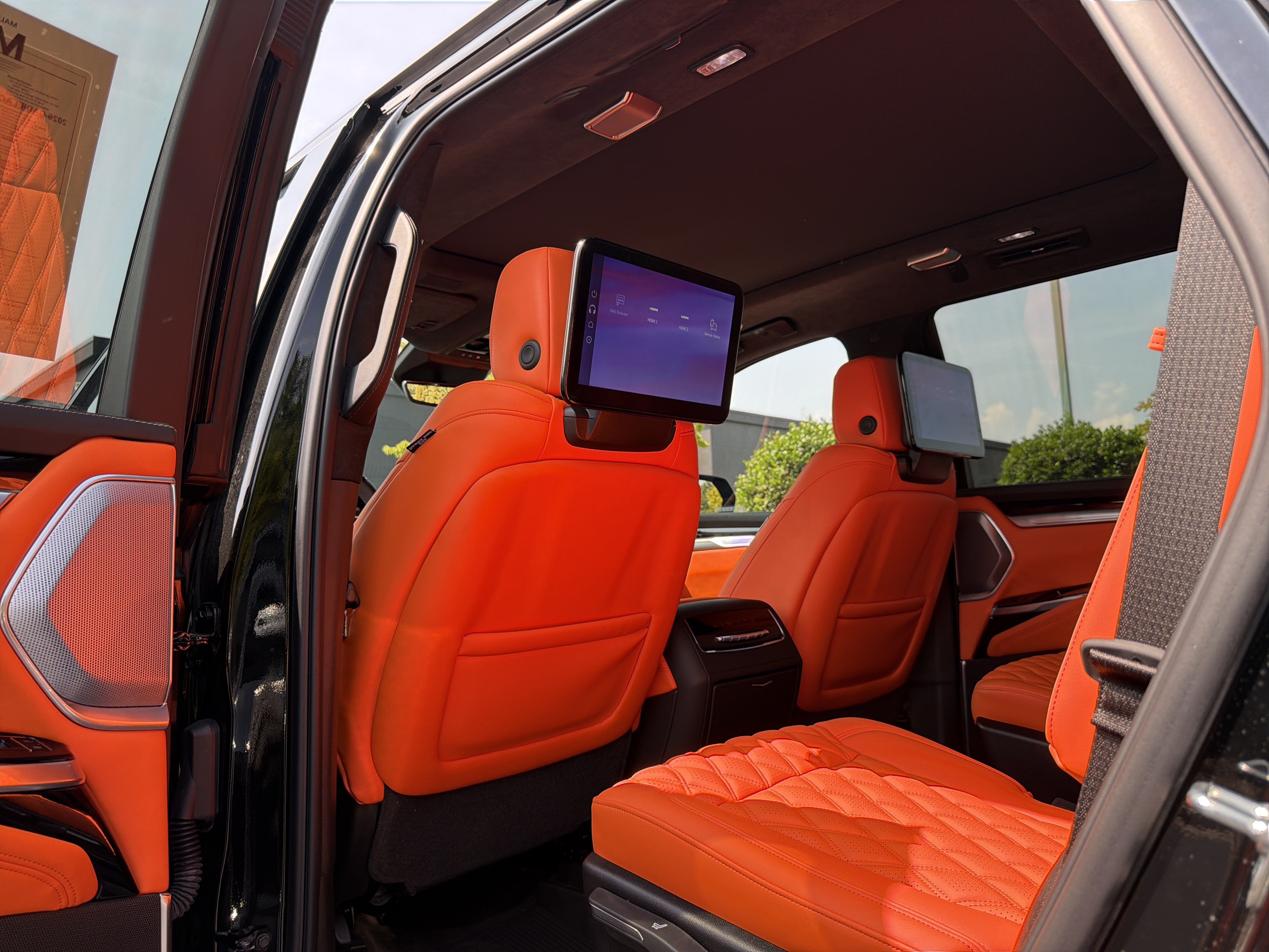 Used 2026 Cadillac Escalade Platinum Sport w/ LPO, ONYX Package AWD/4WD image 28