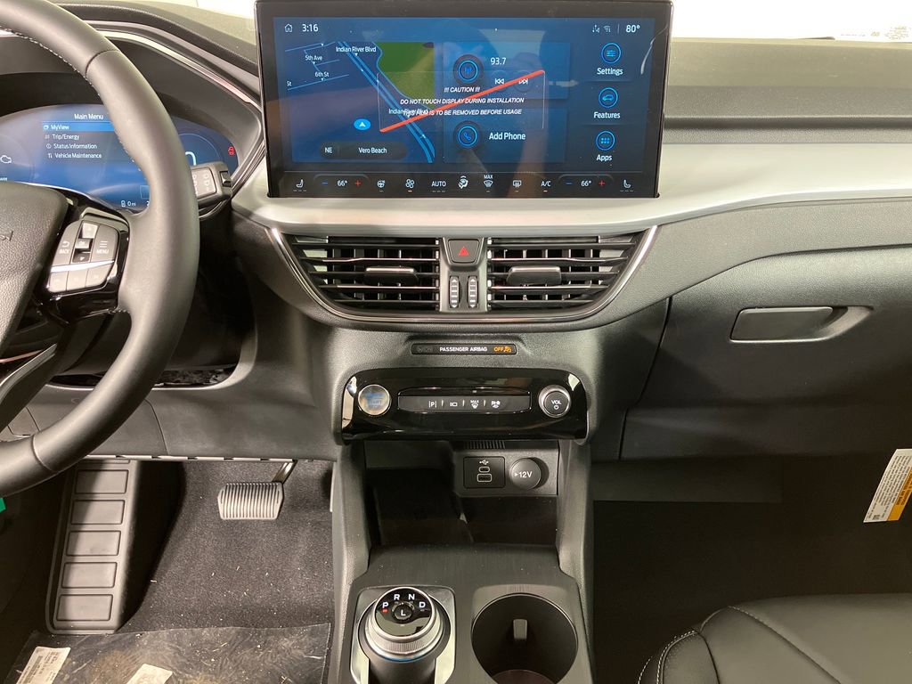 New 2026 Ford Escape SE w/ PHEV Premium Package FWD image 30