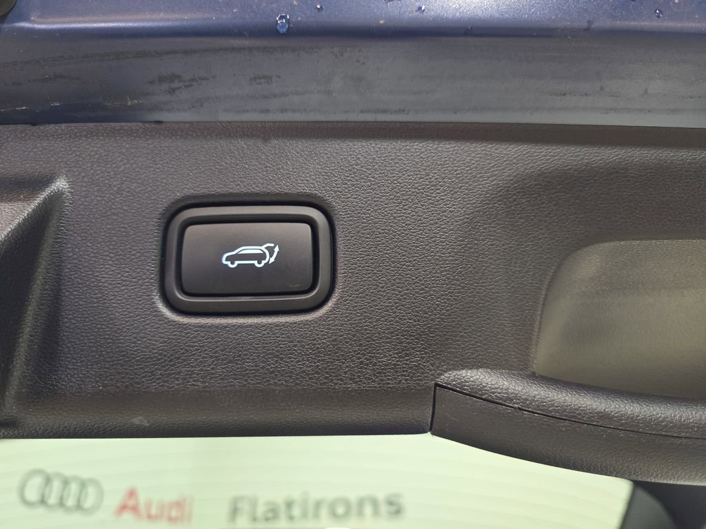 Used 2022 Hyundai Tucson Limited w/ Cargo Package image 16