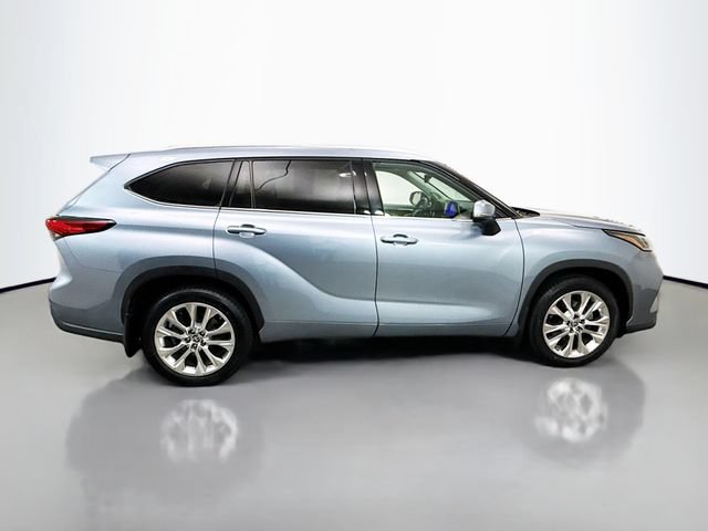 Used 2023 Toyota Highlander Limited AWD/4WD image 8