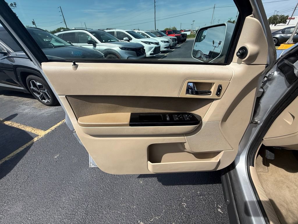 Used 2010 Ford Escape Limited FWD image 11