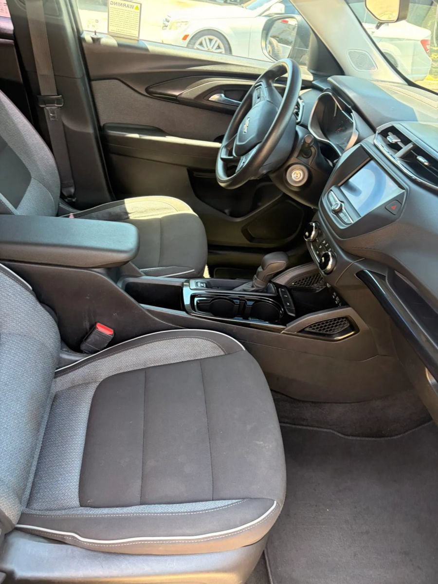 Used 2022 Chevrolet TrailBlazer LS FWD image 6