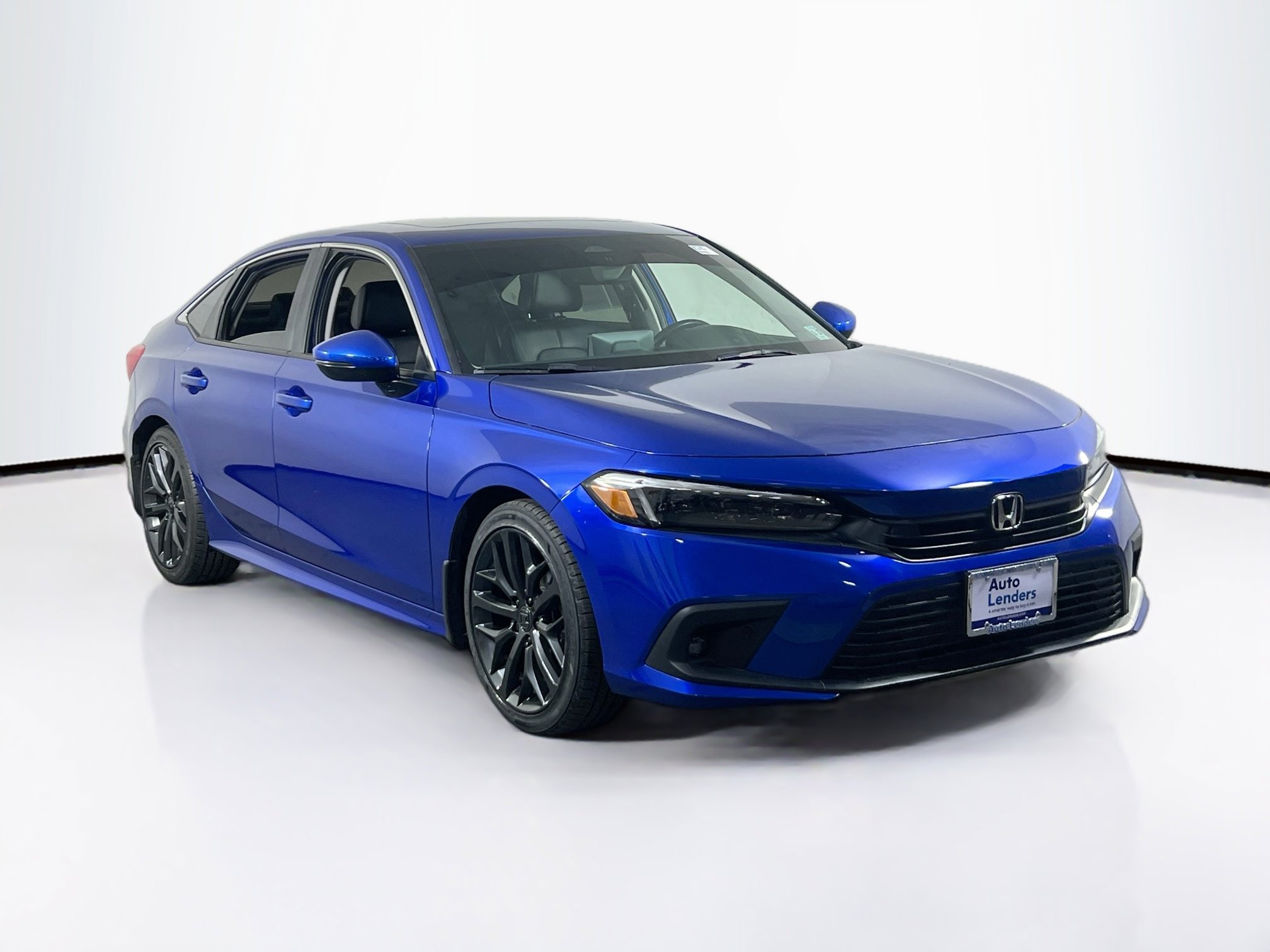 Used 2022 Honda Civic Touring image 3