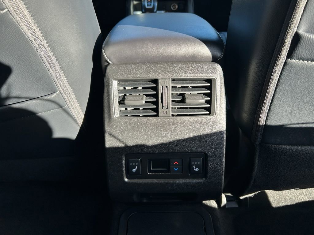 Used 2024 Mitsubishi Outlander SEL image 25